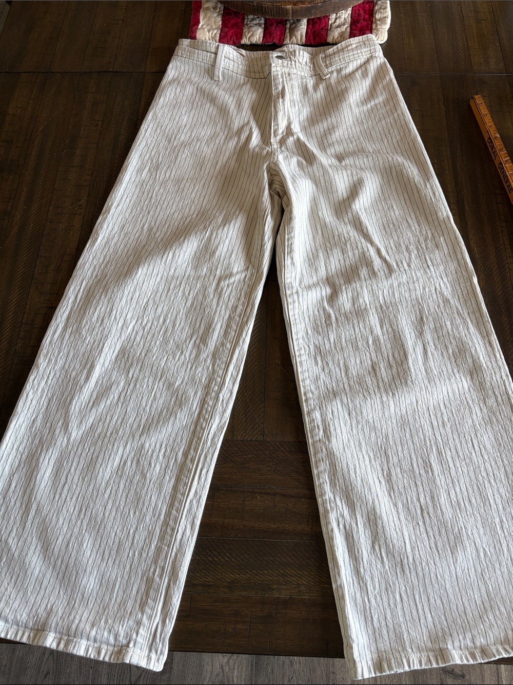 Universal Thread Sailer Leg Blue Striped Cream women’s Pants 12” Rise 10R Cozy